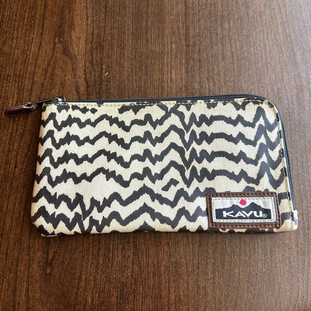 KAVU clutch zipper wallet coated canvas geometric black and white pattern